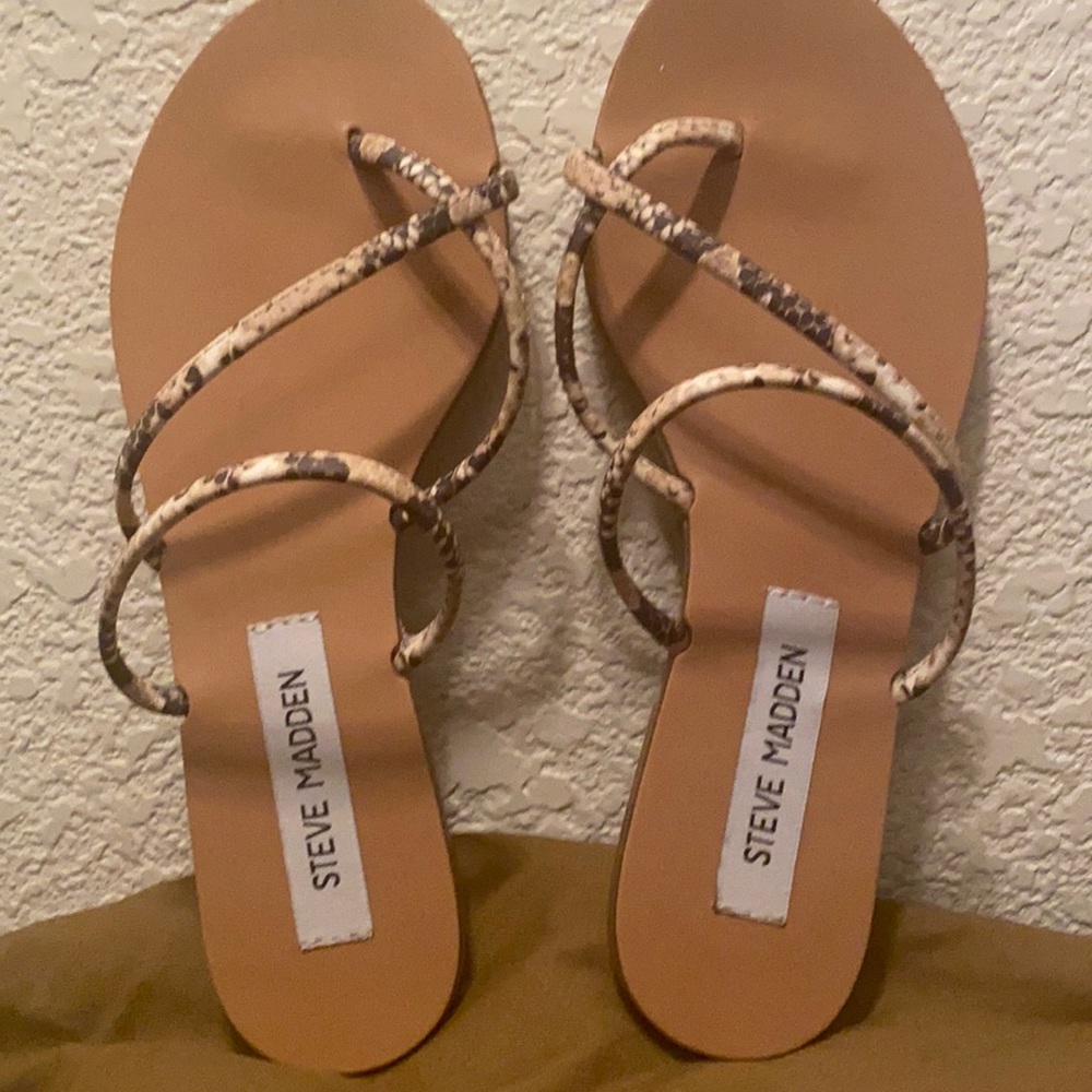 Steve Madden slip ons